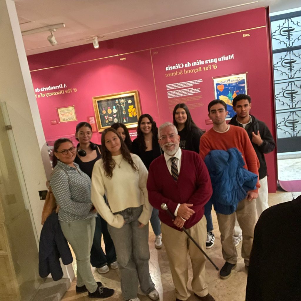 Visita ao Museu da Farmácia para aprofundar conhecimentos em Cosmetologia